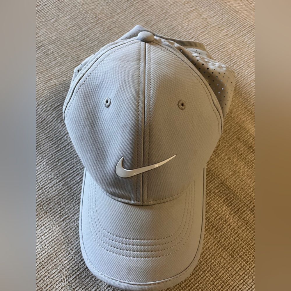 Nike Golf gray cap